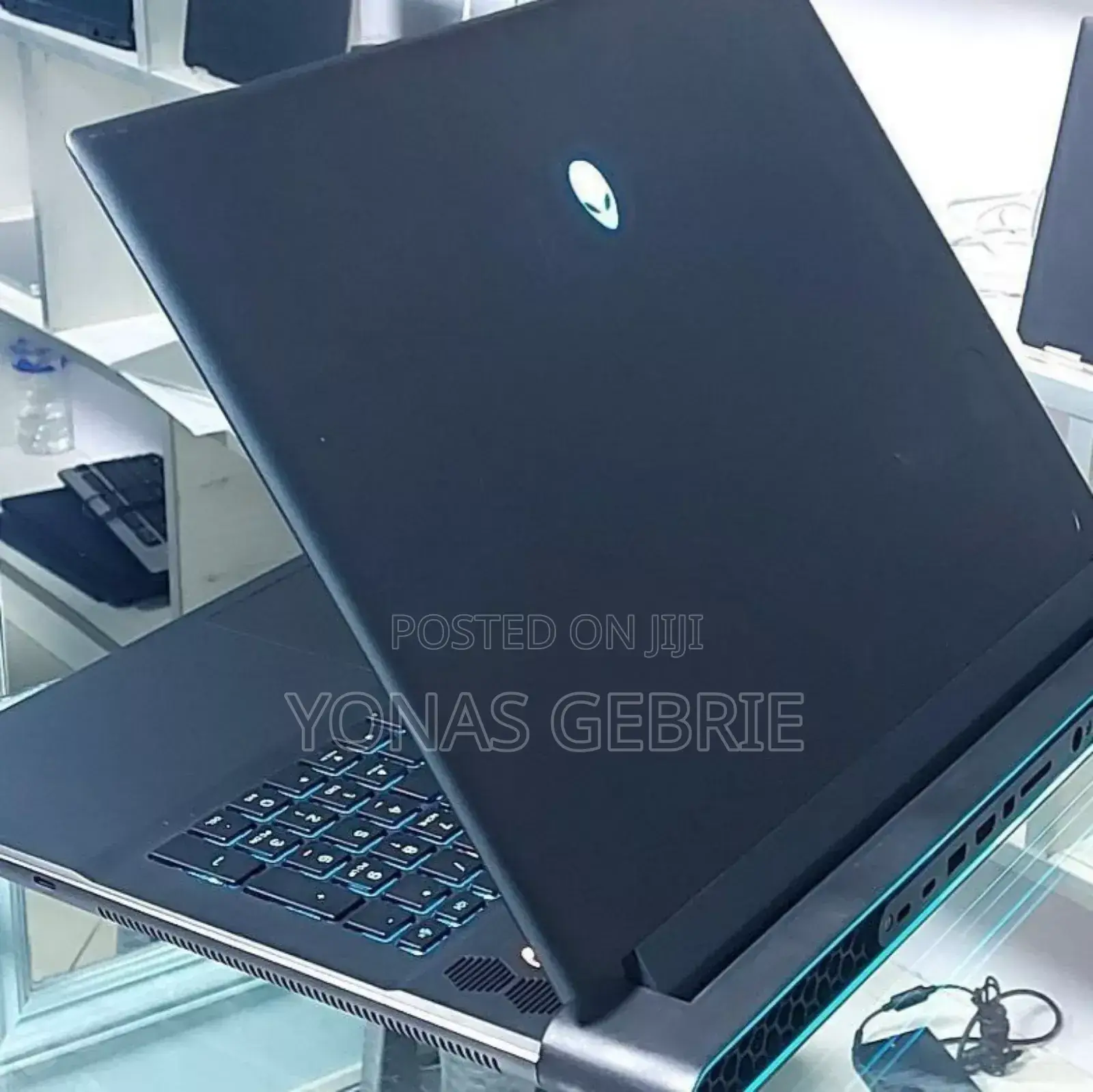 New Laptop Alienware M17x R2 32GB AMD Ryzen SSD 1T