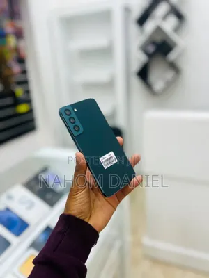 New Samsung Galaxy S22 5G 128 GB Black