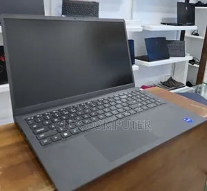 New Laptop Dell Vostro 3520 16GB Intel Core I7 SSD 512GB