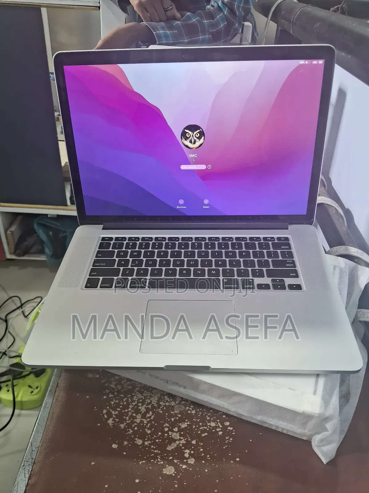 New Laptop Apple MacBook Pro 2015 16GB Intel Core I7 SSD 256GB