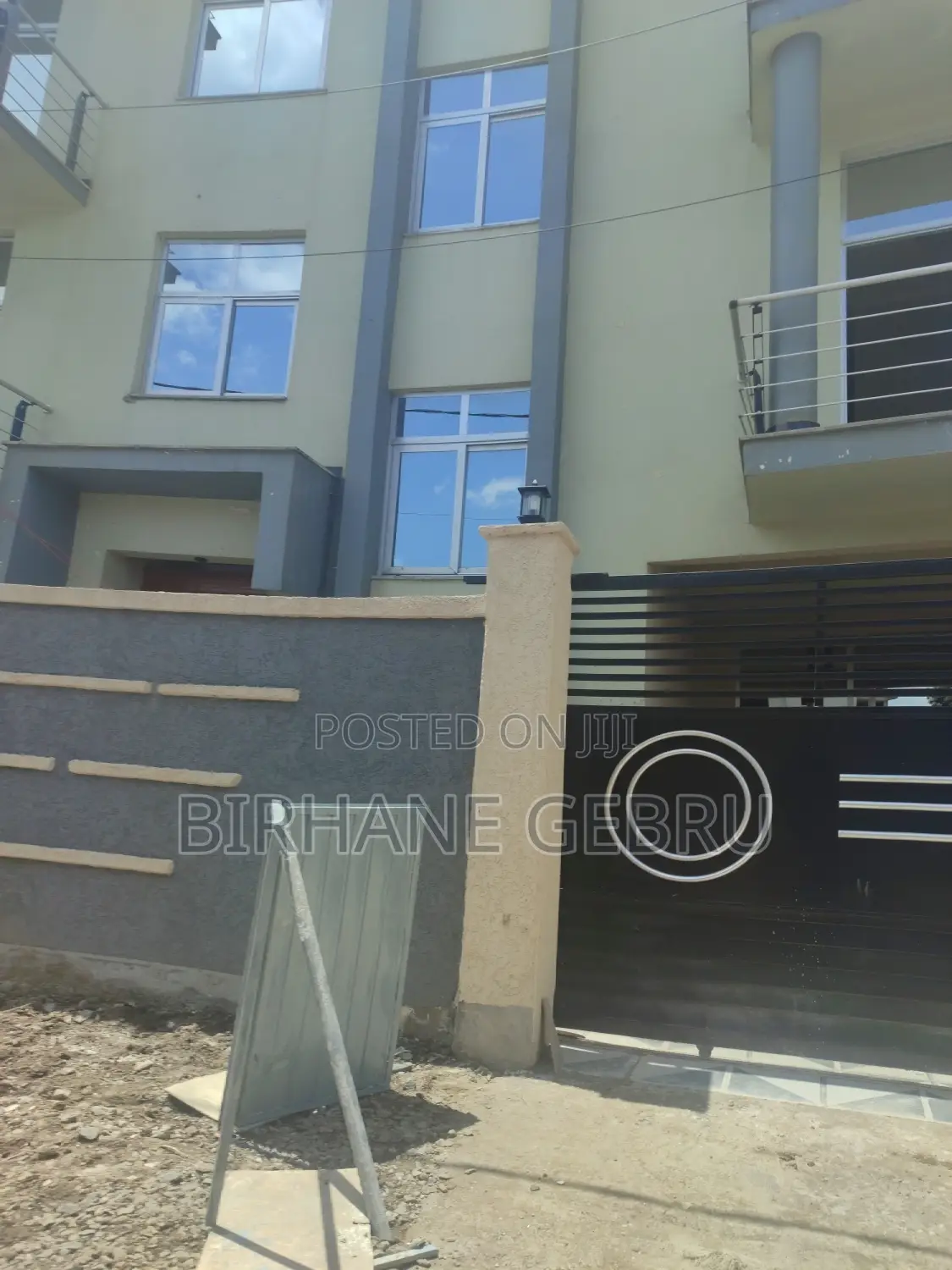 G+4 House for Bisness or Living Rent