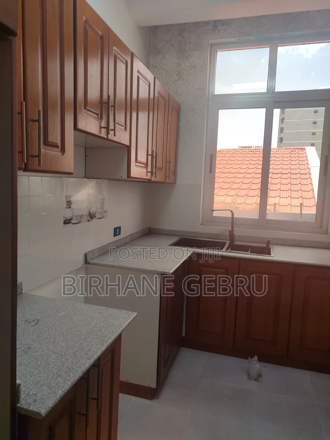 G+4 House for Bisness or Living Rent