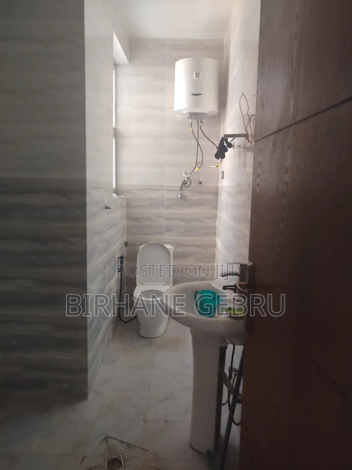 G+4 House for Bisness or Living Rent