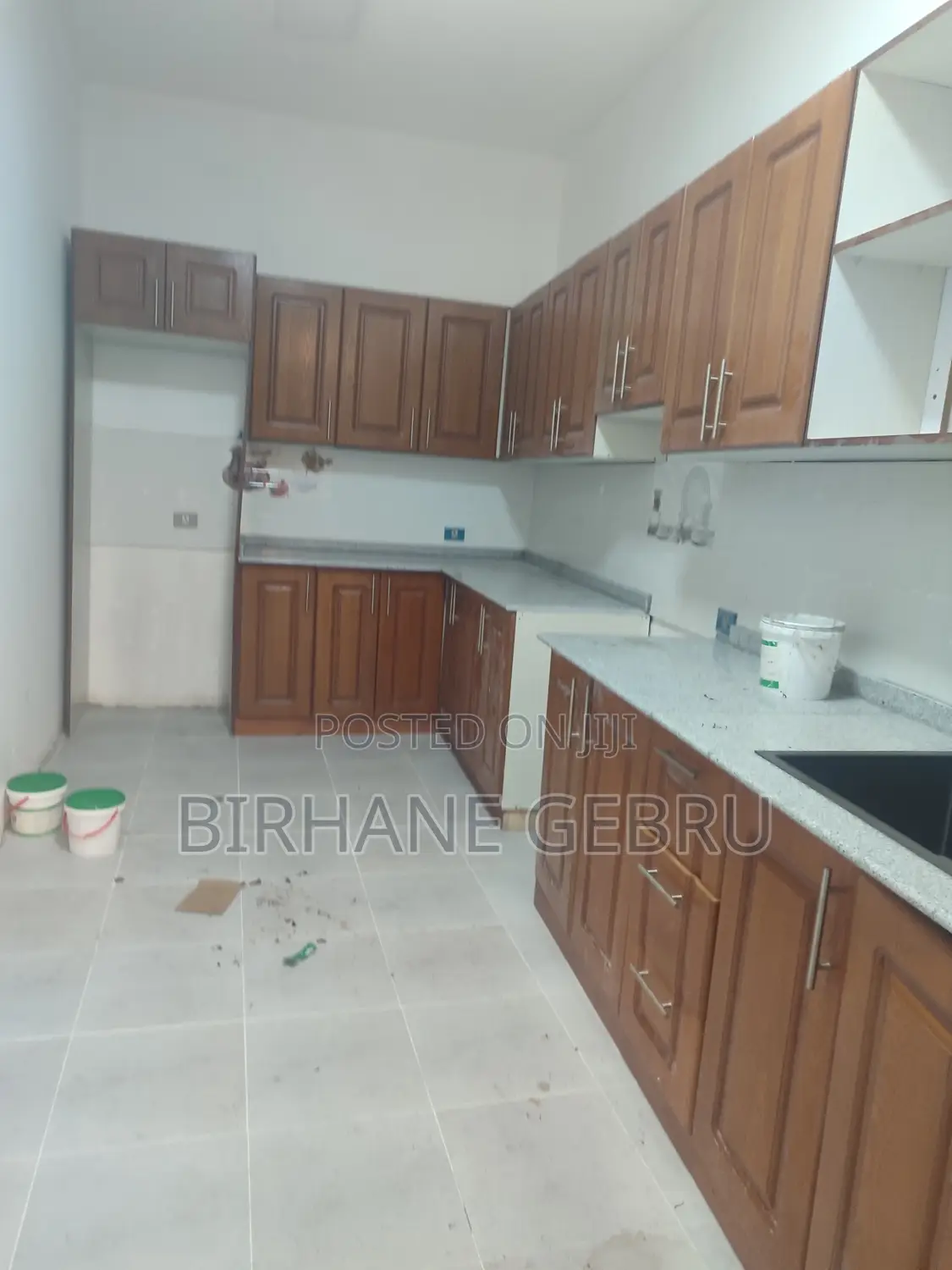 G+4 House for Bisness or Living Rent