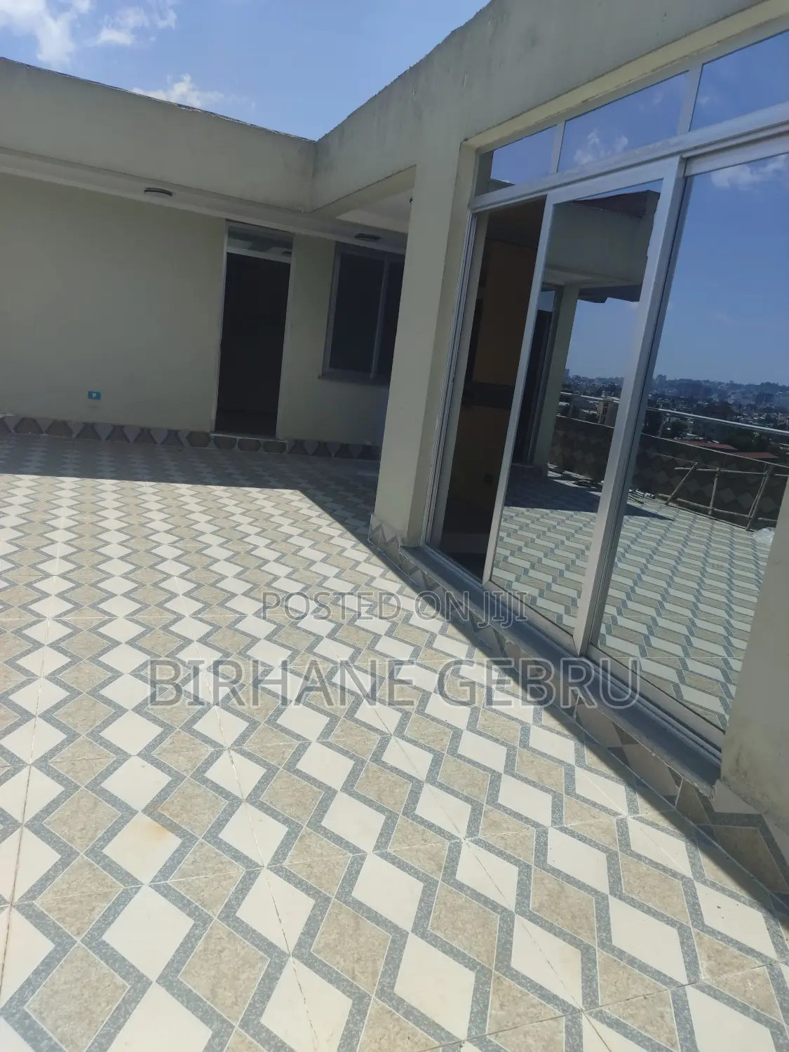 G+4 House for Bisness or Living Rent