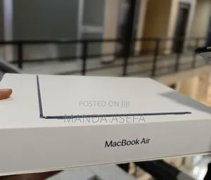 Photo - New Laptop Apple MacBook Air 8GB Apple M2 SSD 256GB