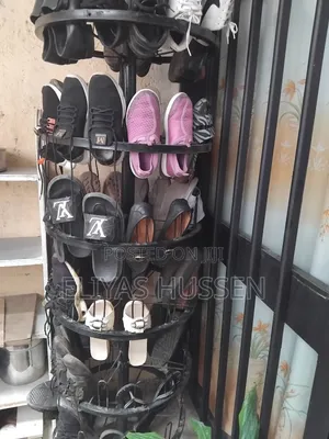 ዘመናዊ የጫማ ማስቀመጫ