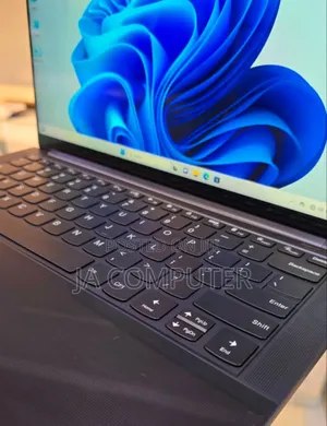 New Laptop Lenovo Yoga 9i 16GB Intel Core I7 SSD 512GB