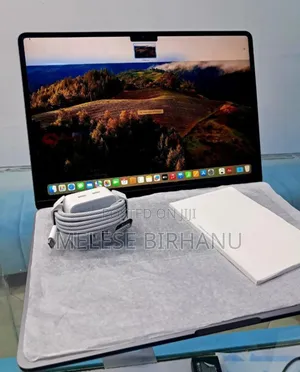 New Laptop Apple MacBook Air 2024 M3 13-Inch 16GB Apple M3 SSD 512GB