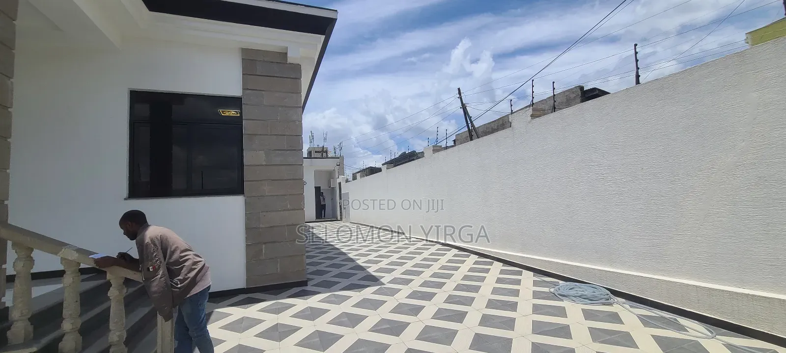 4bdrm Villa in Addis Ababa, Yeka for sale