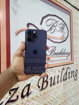 Photo - Apple iPhone 14 Pro Max 256 GB Purple