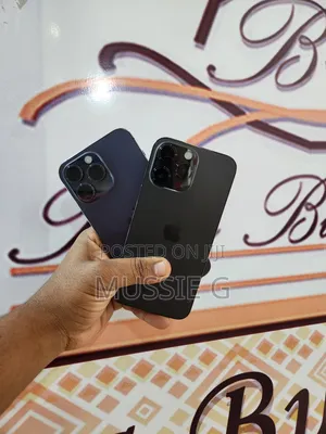 Photo - Apple iPhone 14 Pro Max 256 GB Black