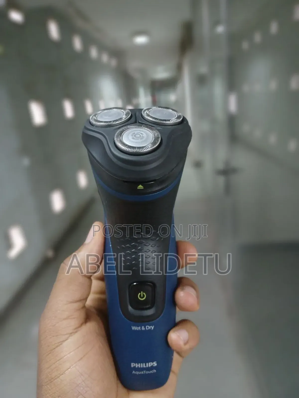 Philips Aqua Touch Electric Shaver