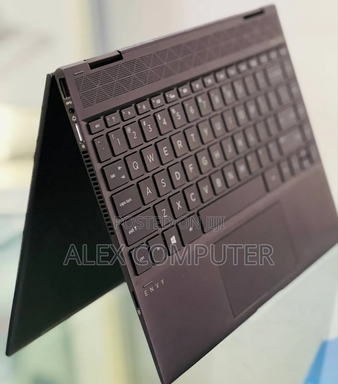 New Laptop HP Envy X360 8GB AMD Ryzen 5 SSD 512GB