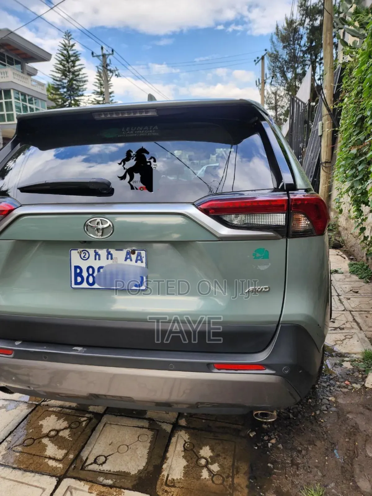 Toyota RAV4 2021 Green