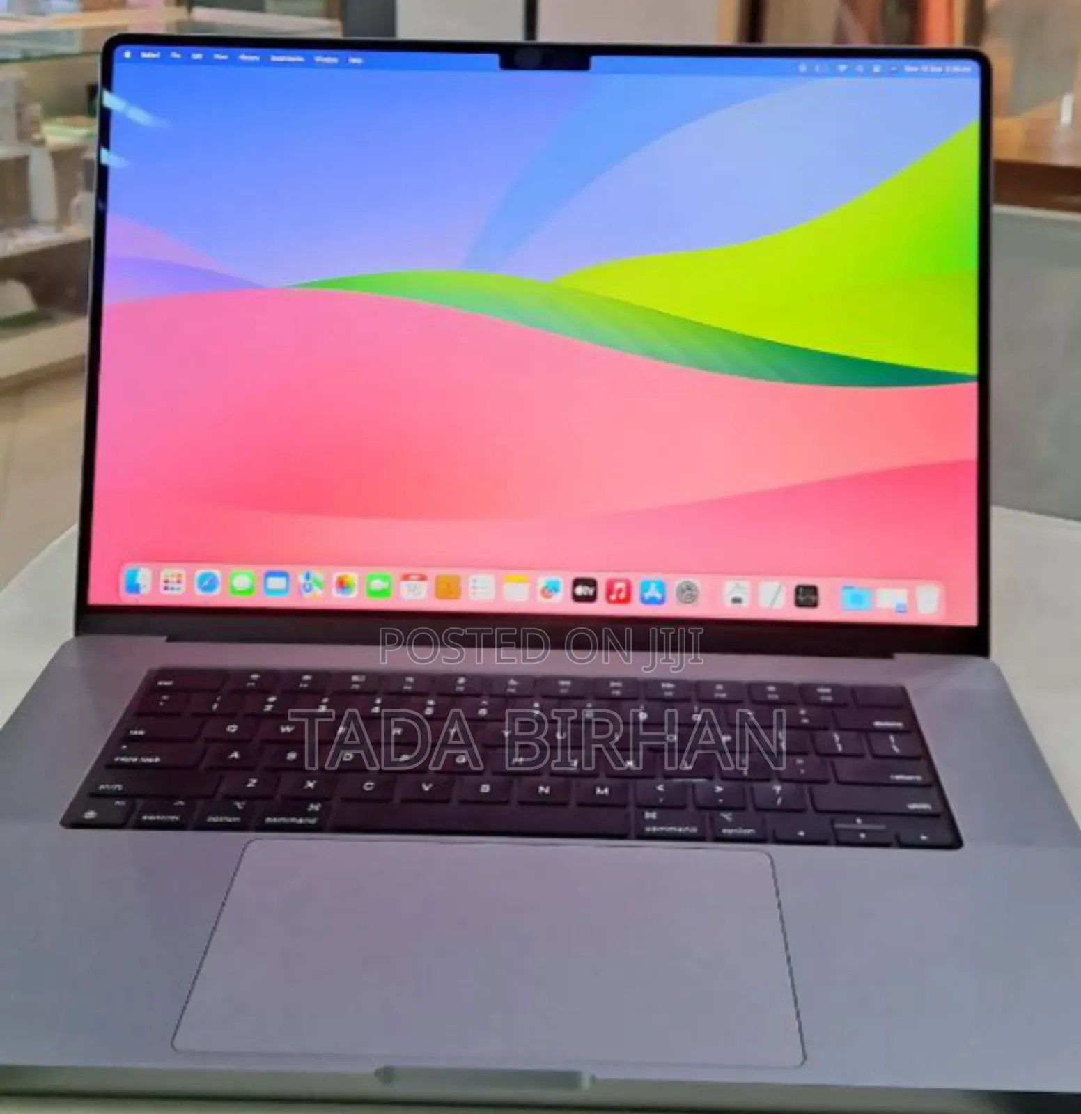 New Laptop Apple MacBook Pro 2022 M2 32GB Apple M2 SSD 512GB
