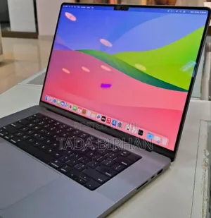 New Laptop Apple MacBook Pro 2022 M2 32GB Apple M2 SSD 512GB