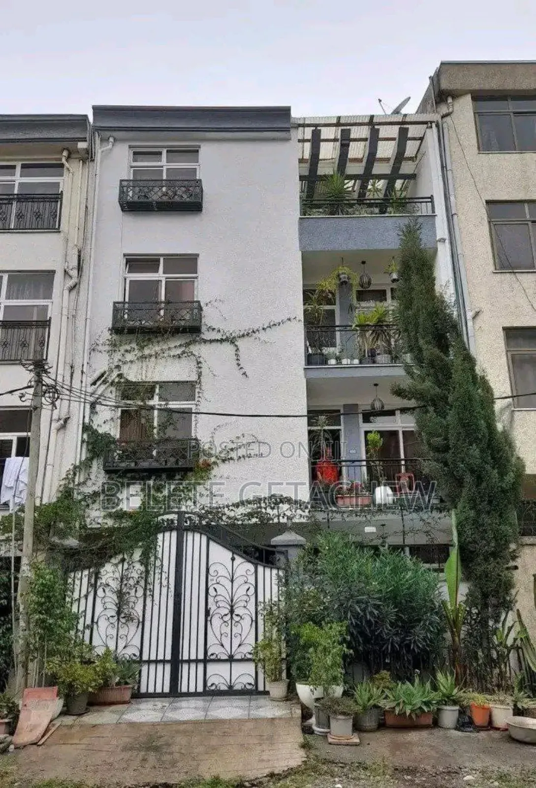 6bdrm House in Semit72, G+3 Luxury, Bole for sale