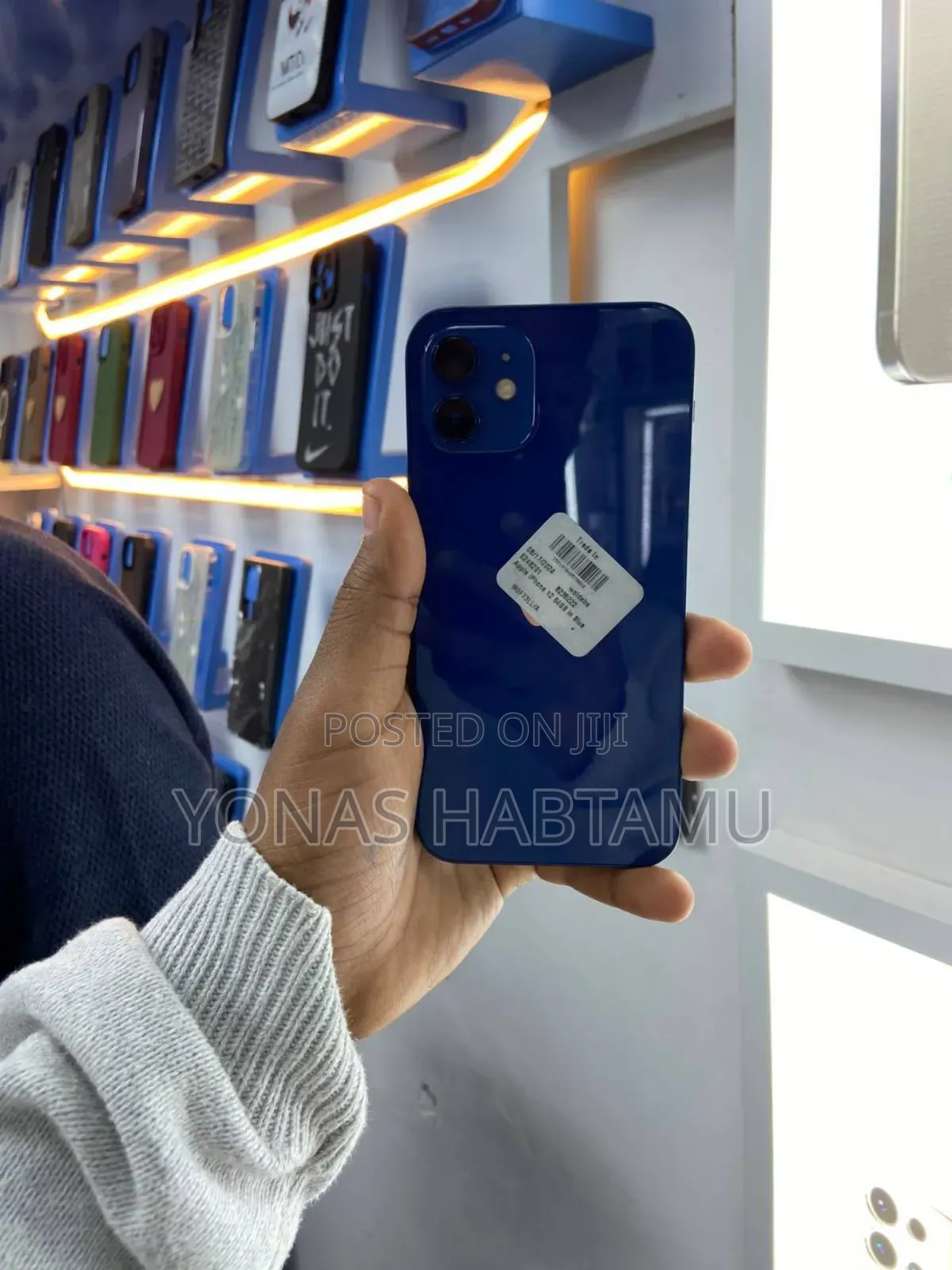 New Apple iPhone 12 64 GB Blue