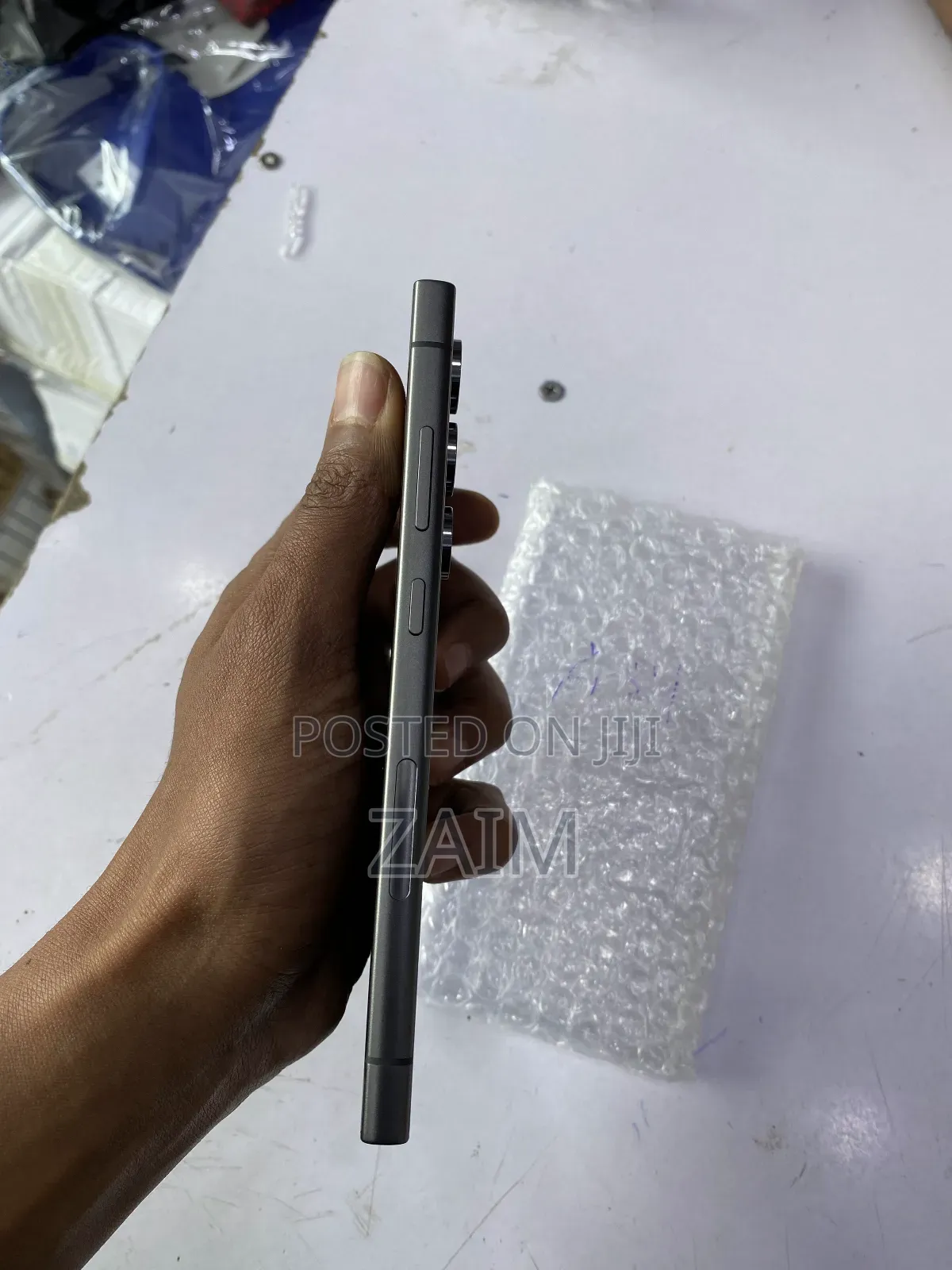 New Samsung Galaxy S24 Ultra 256 GB