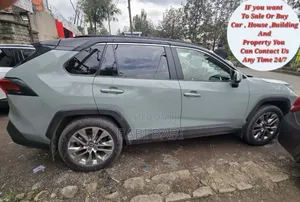 Toyota RAV4 2021 Green
