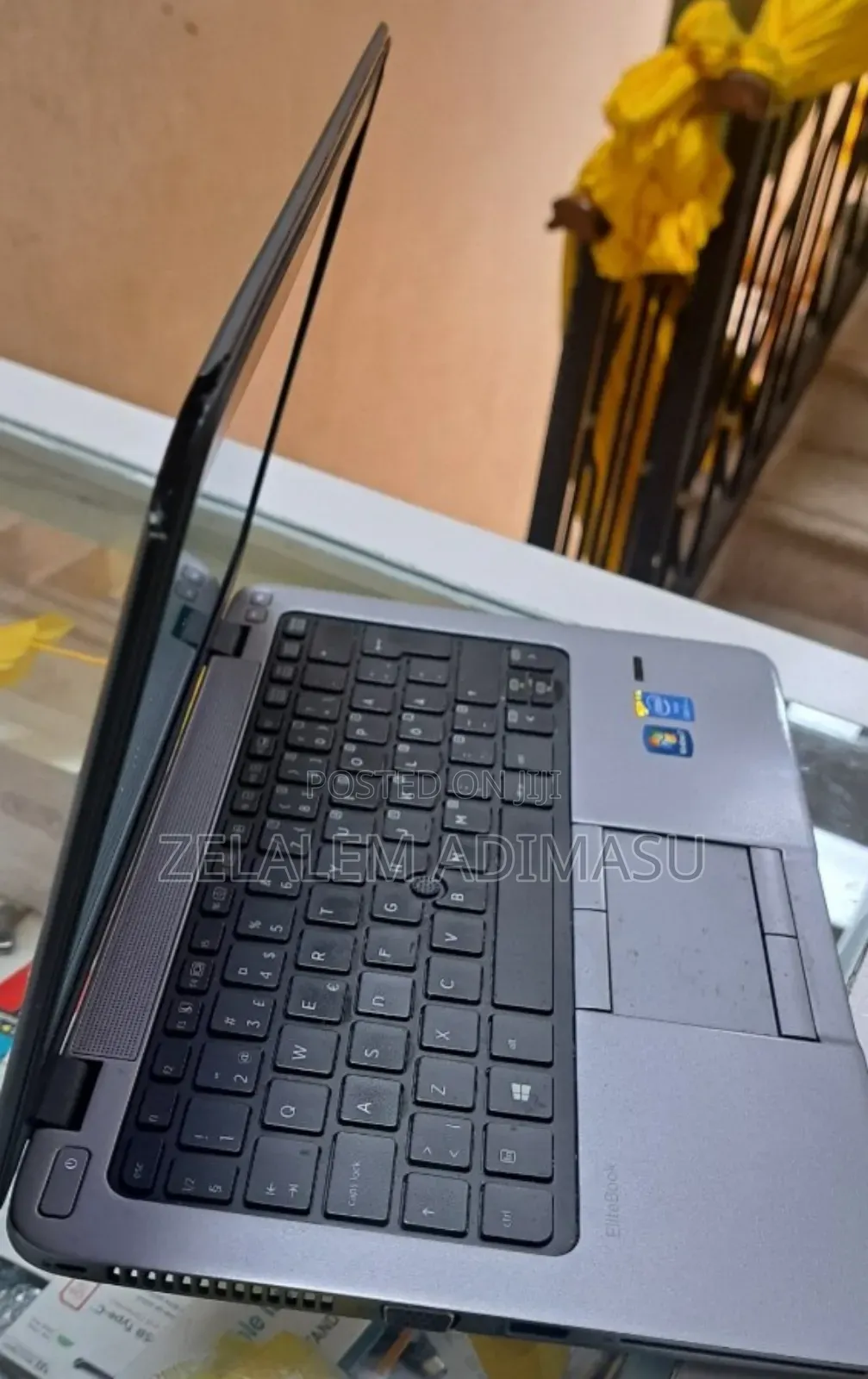 New Laptop HP EliteBook 820 4GB Intel Core I5 HDD 500GB