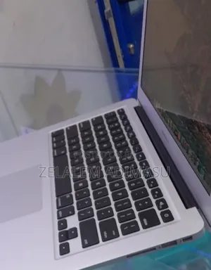 Photo - New Laptop Apple MacBook Air 2015 8GB Intel Core I5 SSD 128GB