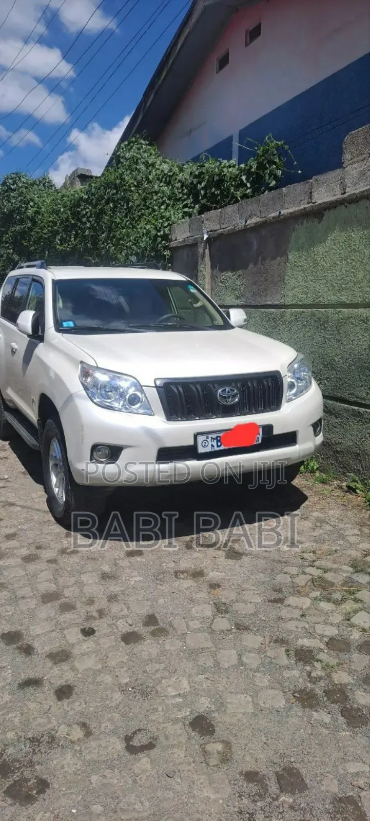 Toyota Land Cruiser Prado 2011 White