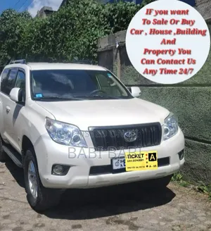 Photo - Toyota Land Cruiser Prado 2011 White