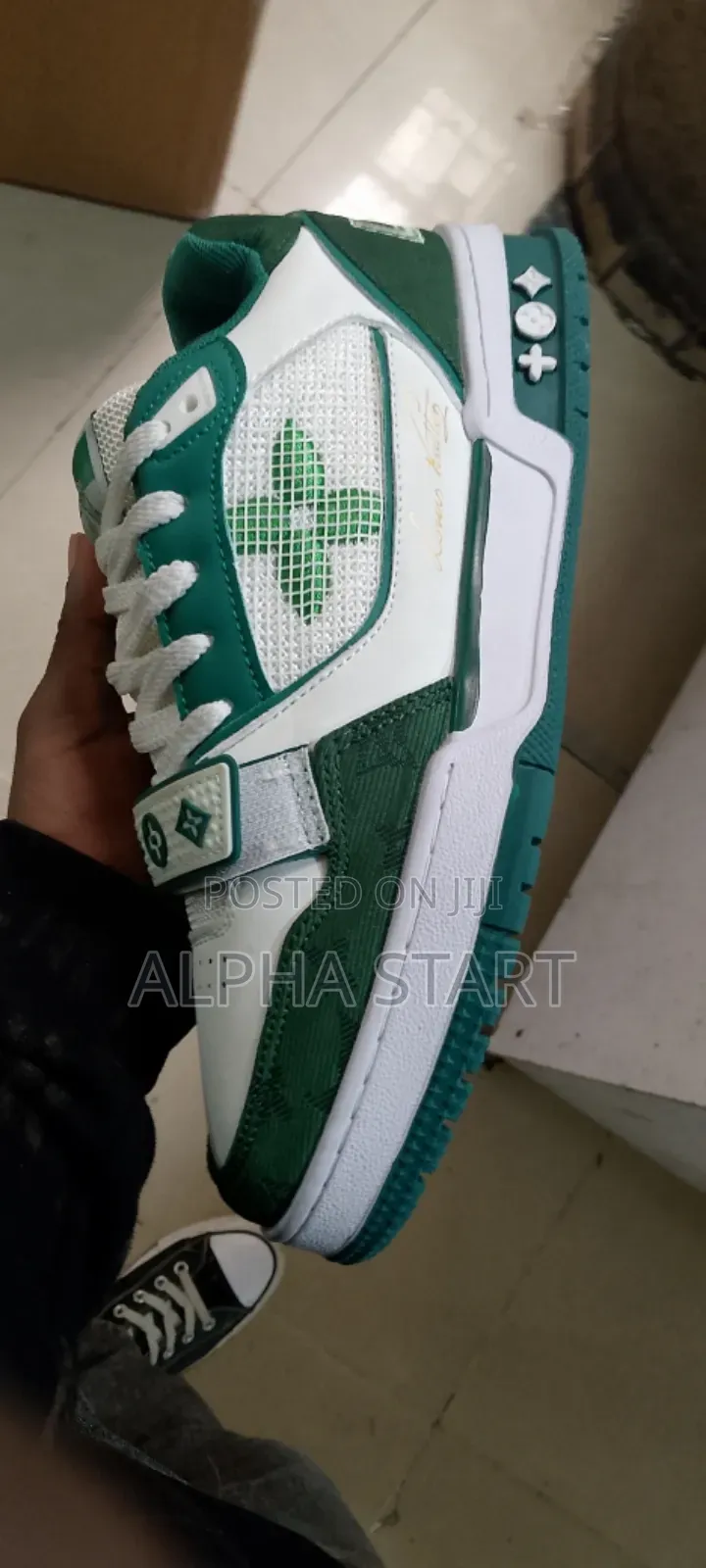 Louis Vuitton Good Quality Snaker