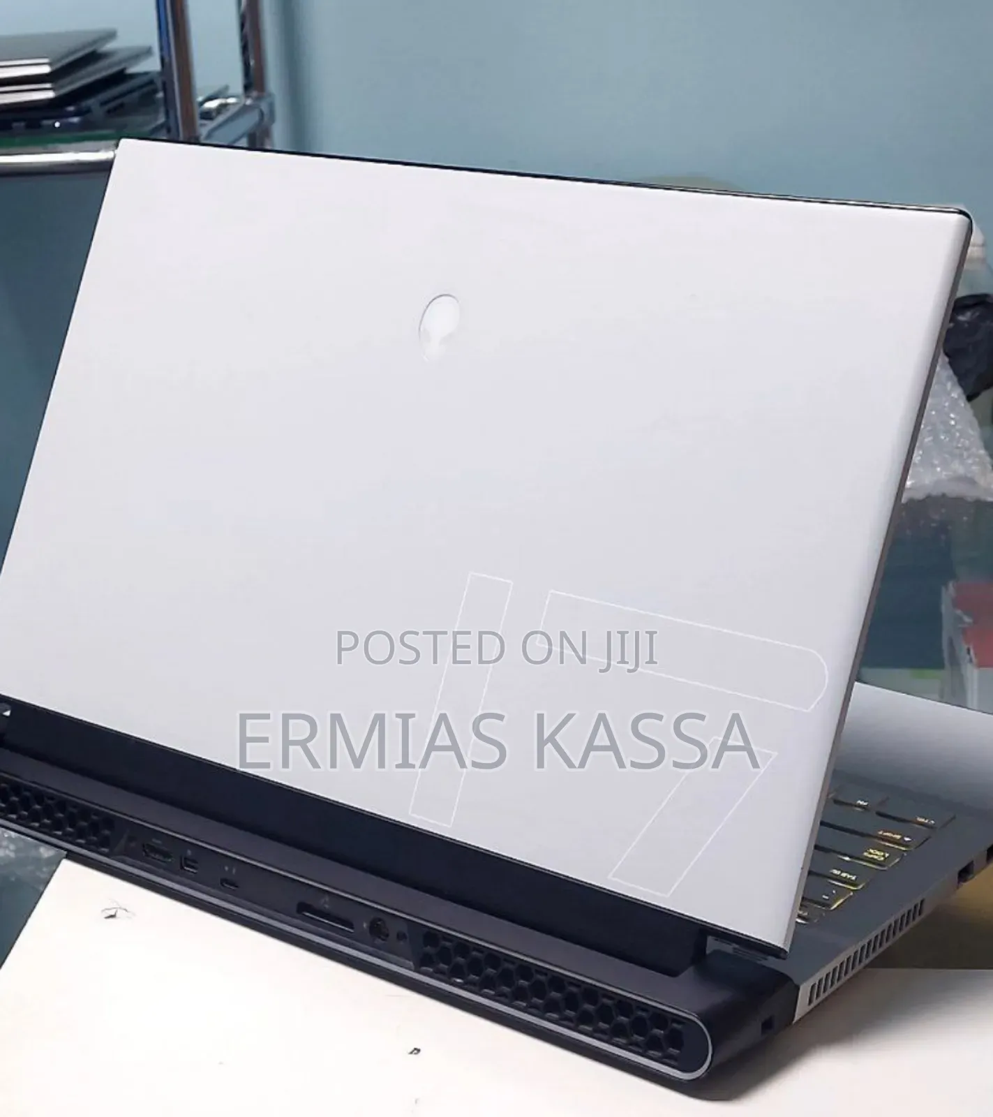 New Laptop Alienware M17x R2 16GB Intel Core I7 SSD 1T