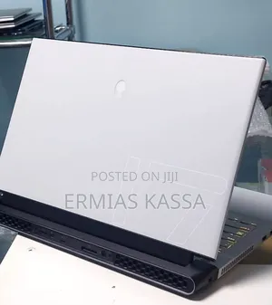 New Laptop Alienware M17x R2 16GB Intel Core I7 SSD 1T