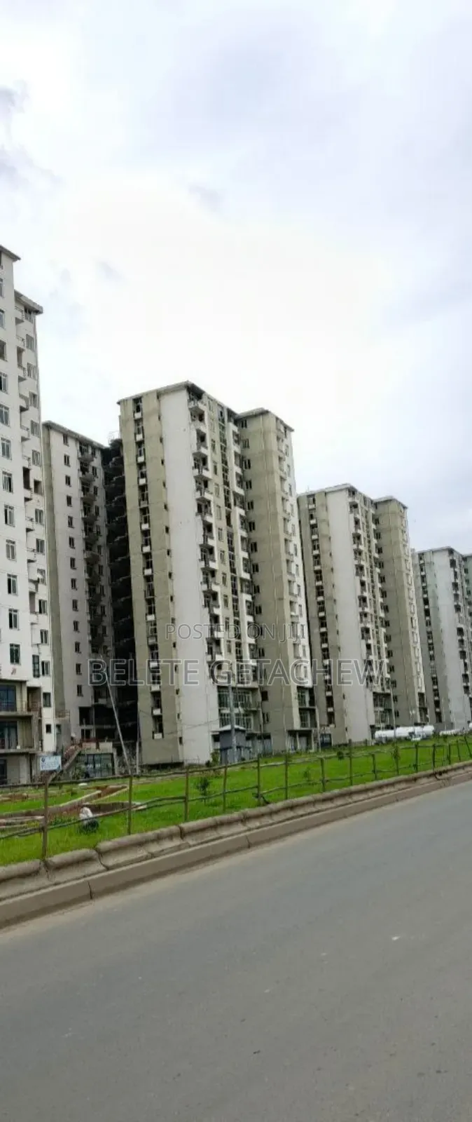 3bdrm Condo in Beshale 40/60, Bole for sale