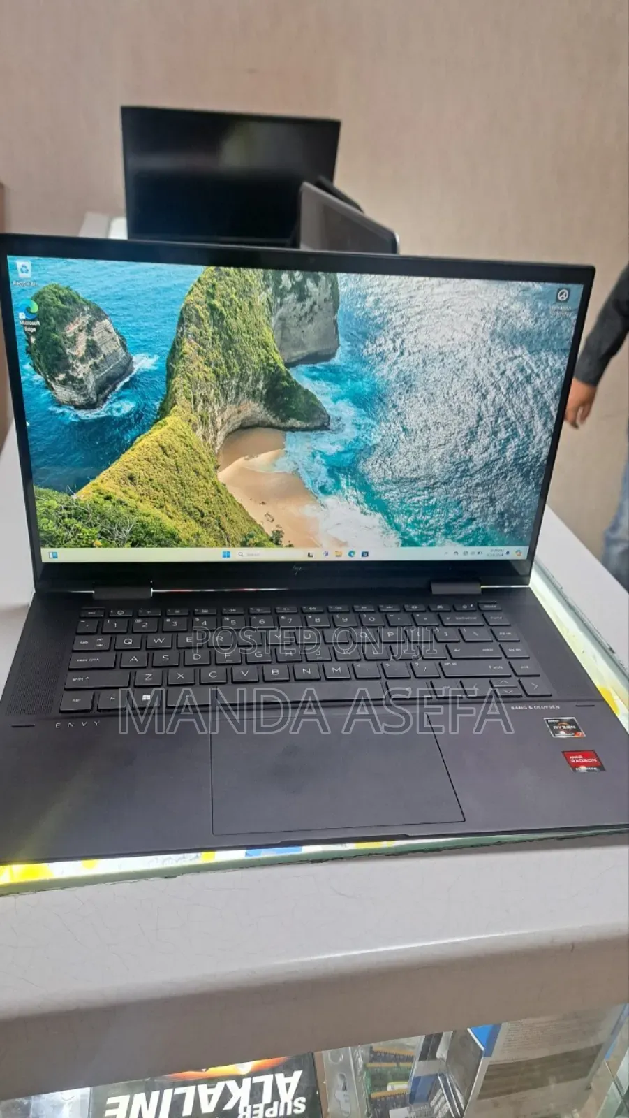 New Laptop HP Envy X360 12GB AMD Ryzen 7 SSD 512GB