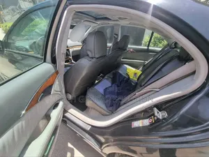 Mercedes-Benz E200 2003 Black