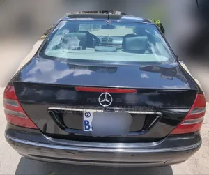 Mercedes-Benz E200 2003 Black