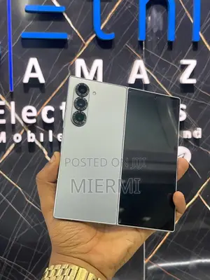 Photo - New Samsung Galaxy Z Fold6 1 TB Gray