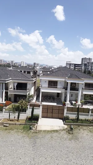 Furnished 4bdrm Apartment in አያት ኃይሌ ሪል እስቴት ልዮ, Yeka for sale