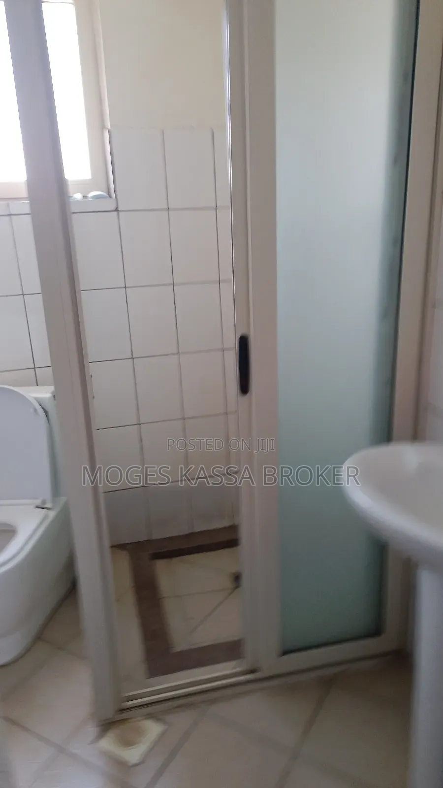 Furnished 4bdrm Apartment in አያት ኃይሌ ሪል እስቴት ልዮ, Yeka for sale