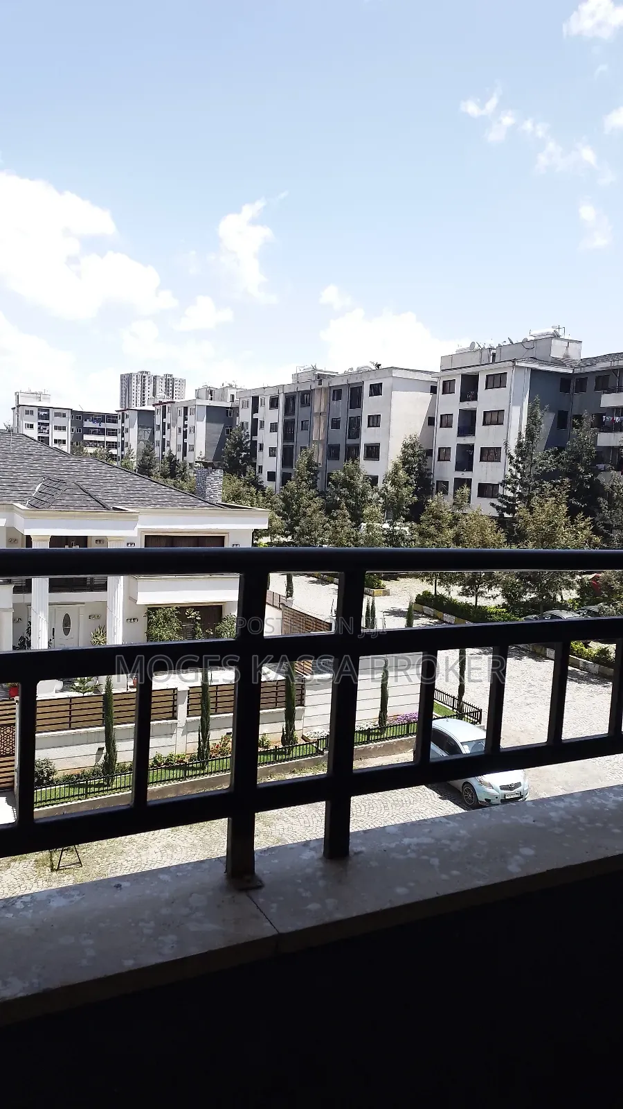 Furnished 4bdrm Apartment in አያት ኃይሌ ሪል እስቴት ልዮ, Yeka for sale