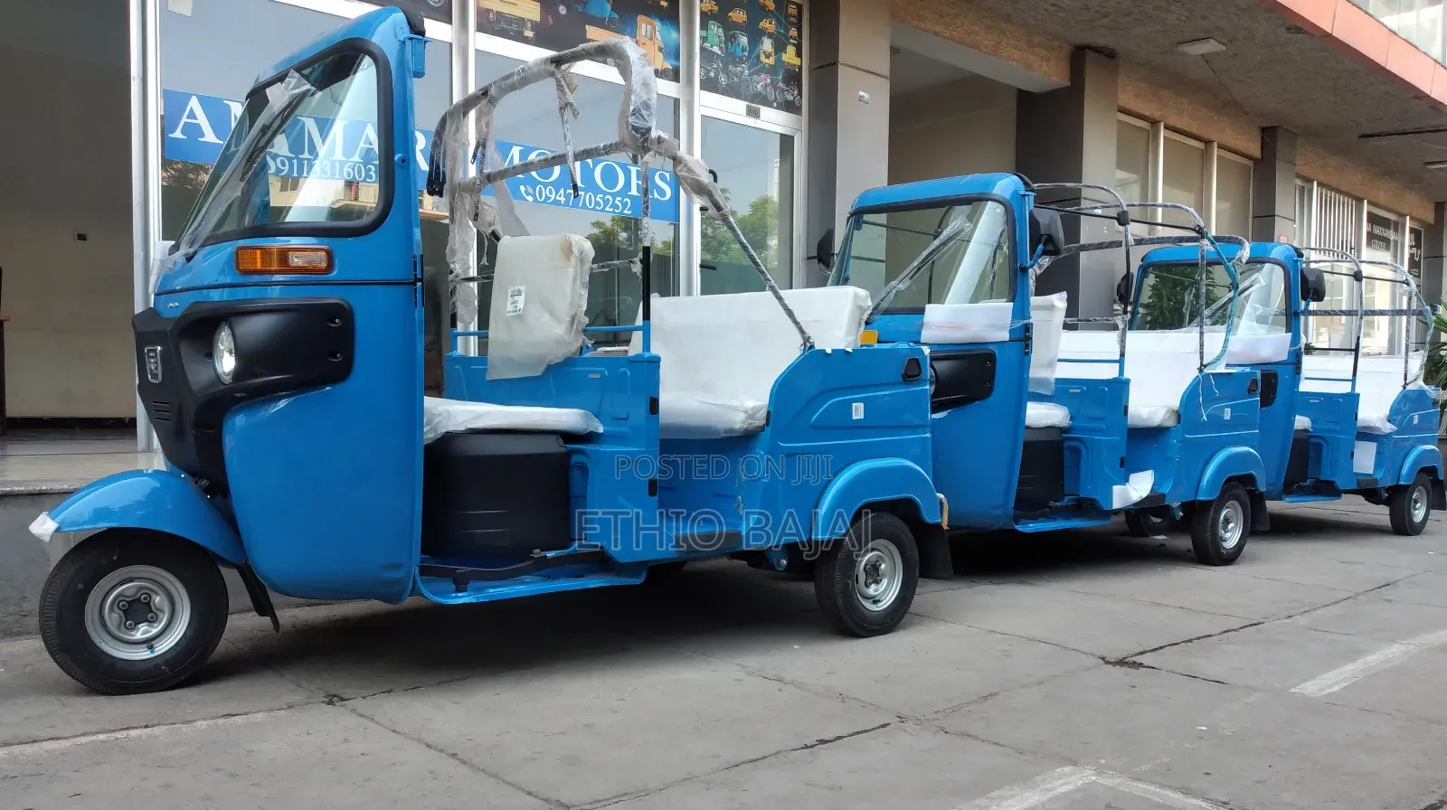 New Bajaj RE 2024 Blue