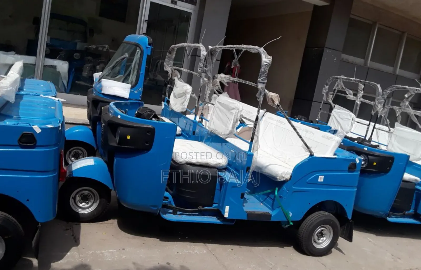 New Bajaj RE 2024 Blue