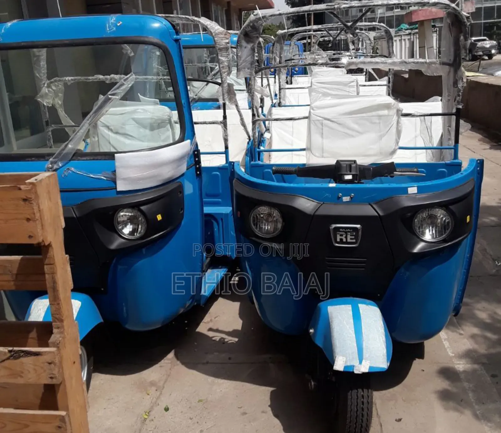 New Bajaj RE 2024 Blue