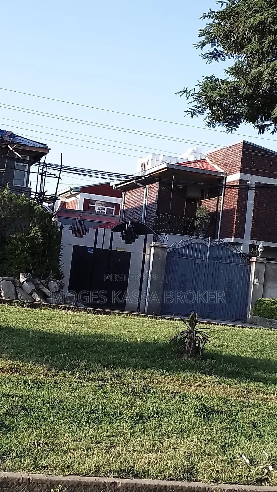 Furnished 6bdrm House in አያት አደባባይ ቅርብ 300 ካሬ, Yeka for sale