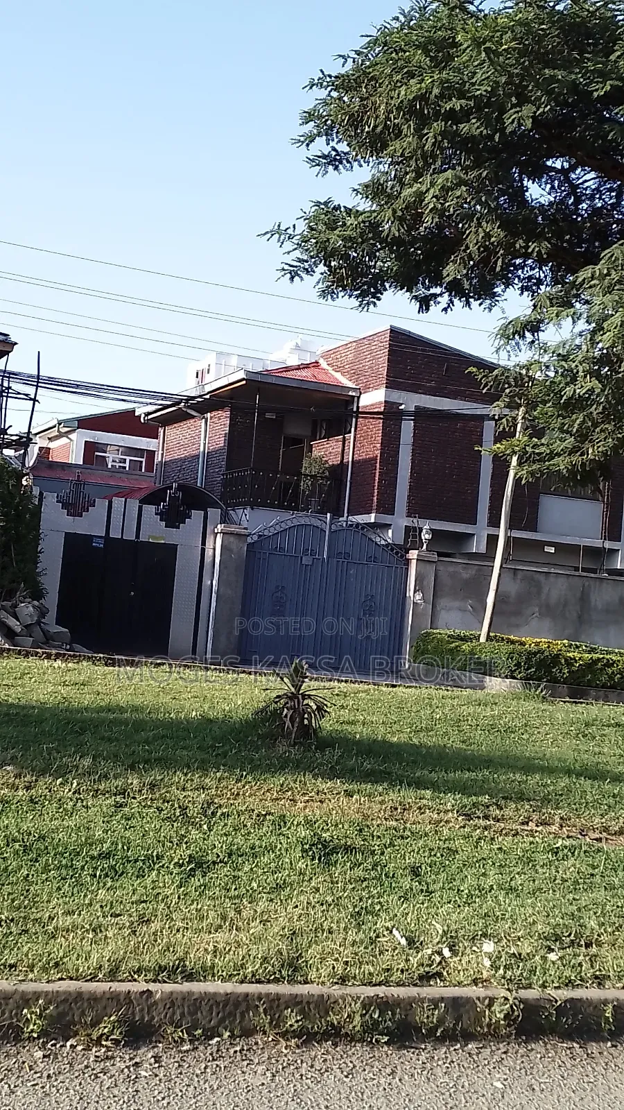 Furnished 6bdrm House in አያት አደባባይ ቅርብ 300 ካሬ, Yeka for sale