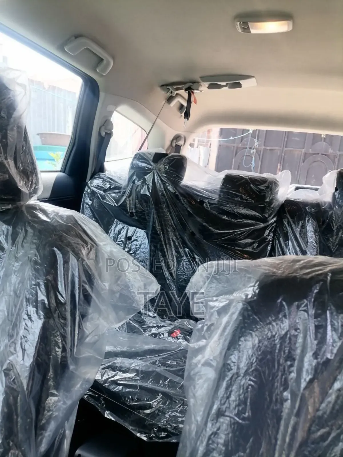 Toyota Rush 2023 Silver