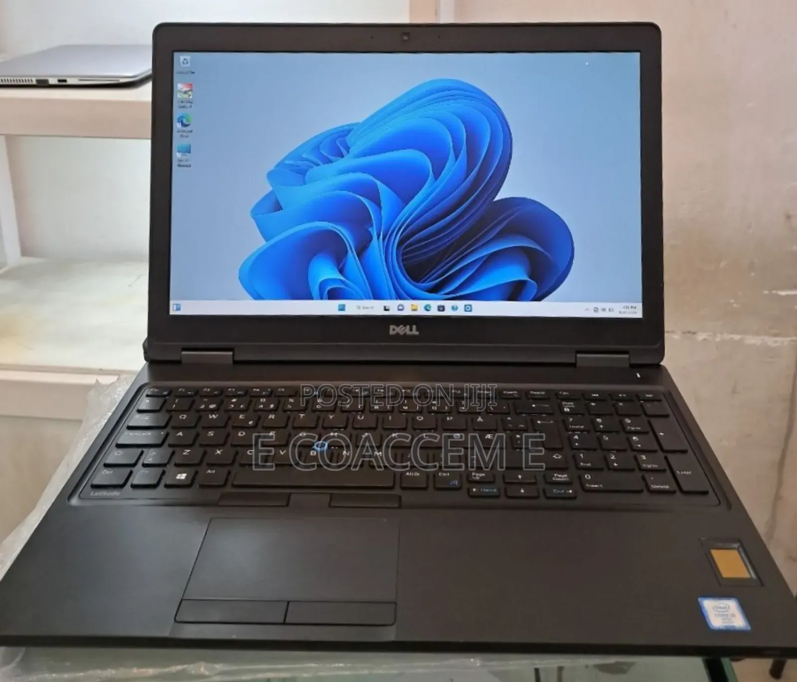 New Laptop Dell 8GB Intel Core I5 SSD 512GB