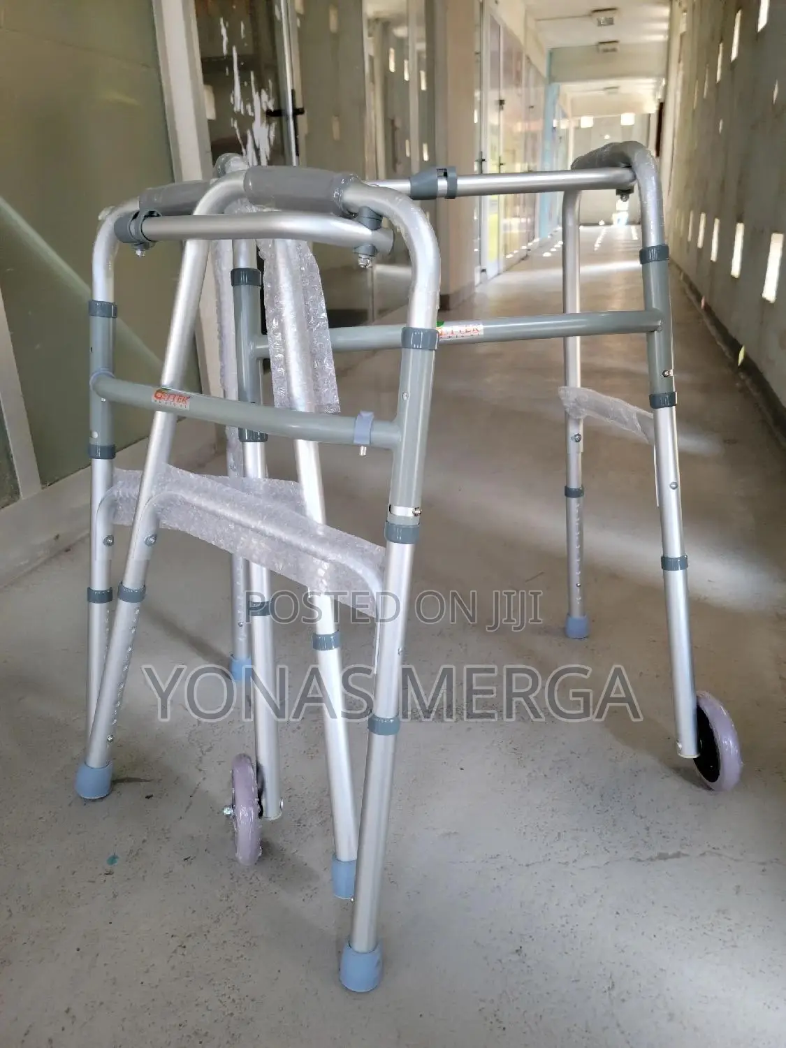 Walker WalkerEight Numbered Peg Holes for Height Adjustment