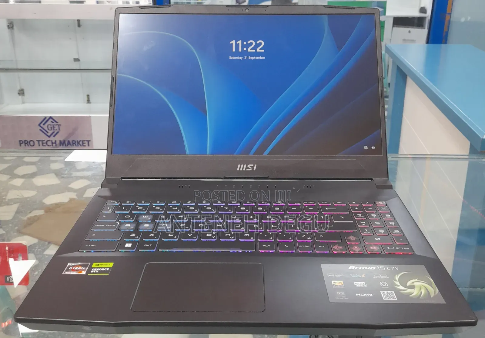 New Laptop MSI 16GB AMD Ryzen 7 SSD 512GB