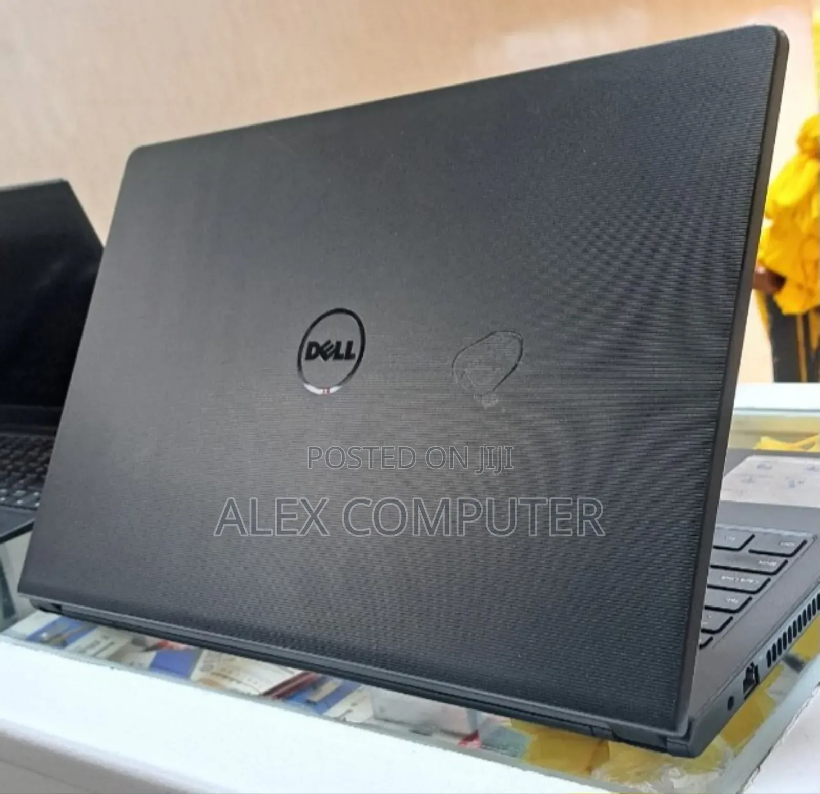 New Laptop Dell Vostro 15 5568 4GB Intel Core I5 HDD 1T
